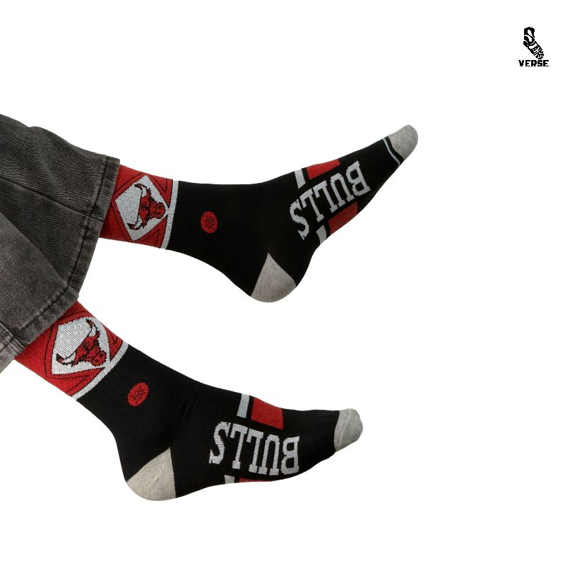 Bulls red crew socks